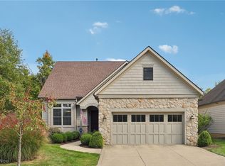 6 River Side Dr, Rocky River, OH