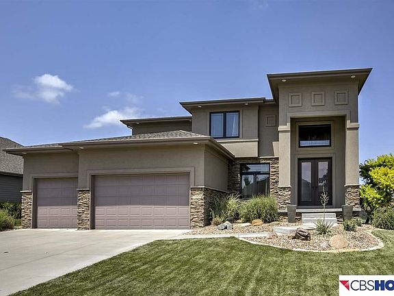 2nd image of 17814 Sawgrass Cir