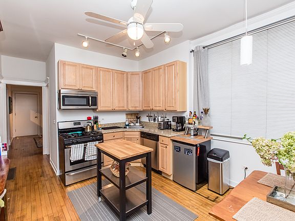 3rd image of 1457 N Bell Ave #2219