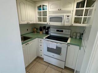 5280 NW 7th St #1, Miami, FL 33126