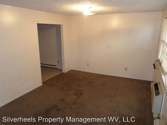2nd image of 119 Willowbrook Dr APT 5