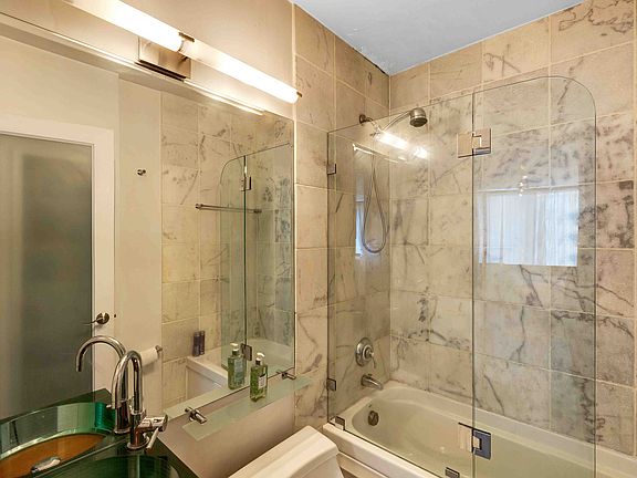 4th image of 403 E 62nd St APT 2D
