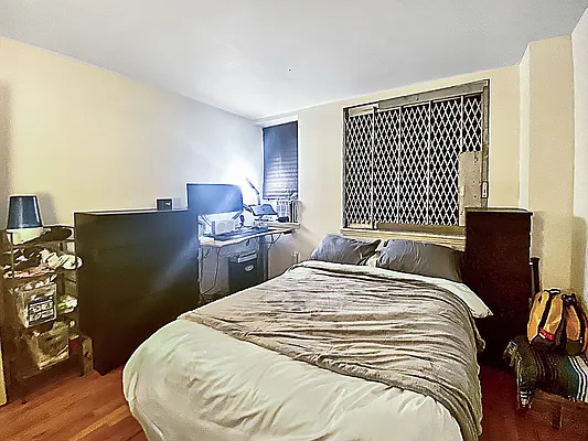 Rented by Keller Williams NYC | media 14