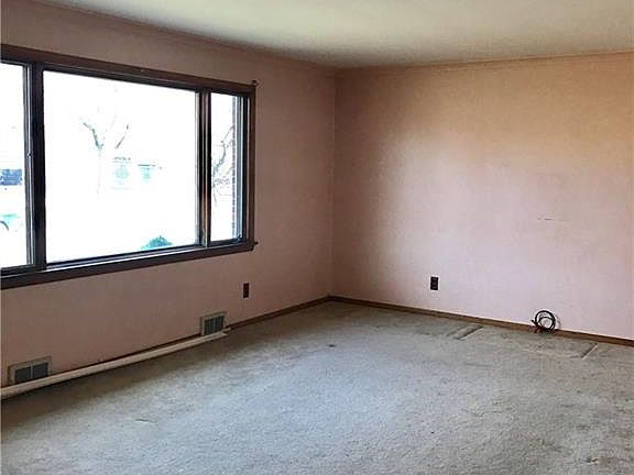 3rd image of 20 Pendennis Pl