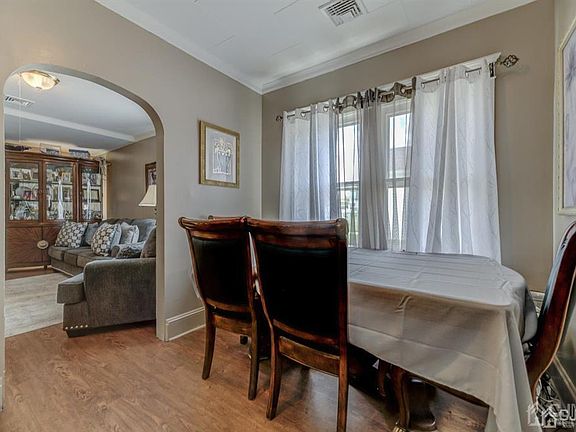 4th image of 11 James St