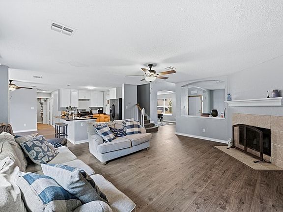 5th image of 2423 Ranchview Dr