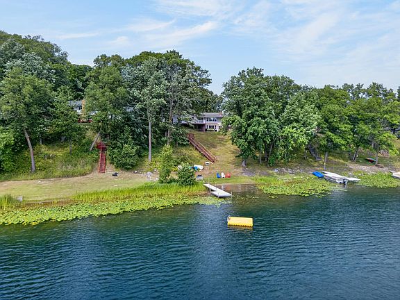 4th image of 512 Hale Lake Ln