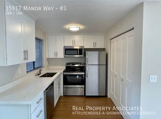 15917 Manor Way APT 3, Lynnwood, WA 98087