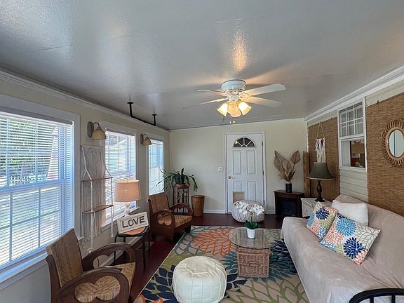 5th image of 106 Portage Cir