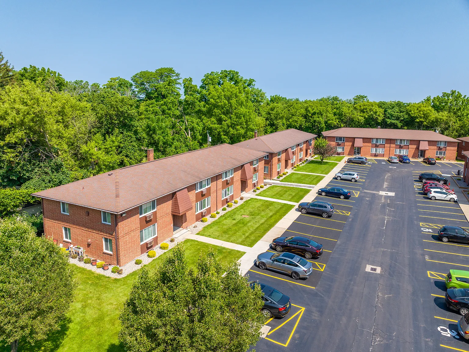 Ridgeway Garden Apartments — Photo 4