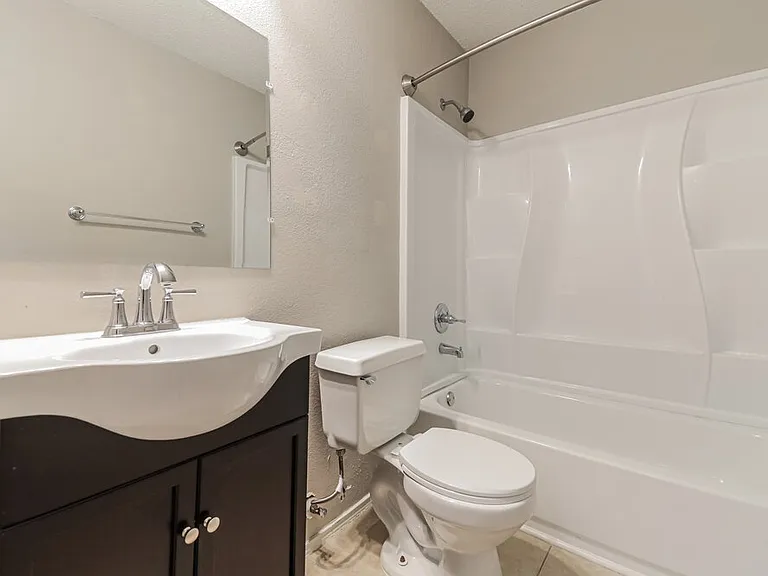 701 Park View Ave — Photo 14