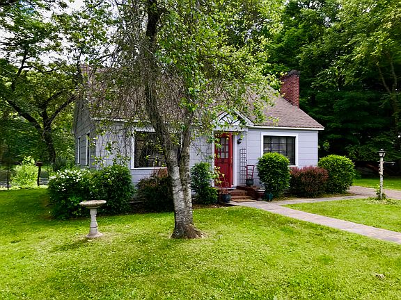 2nd image of 342 Delaware Dr