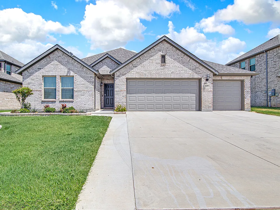 1137 Chandler Dr