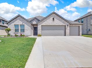 1137 Chandler Dr, Crowley, TX 76036