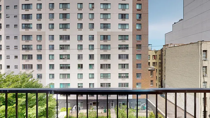 Rented by Bond New York | media 21