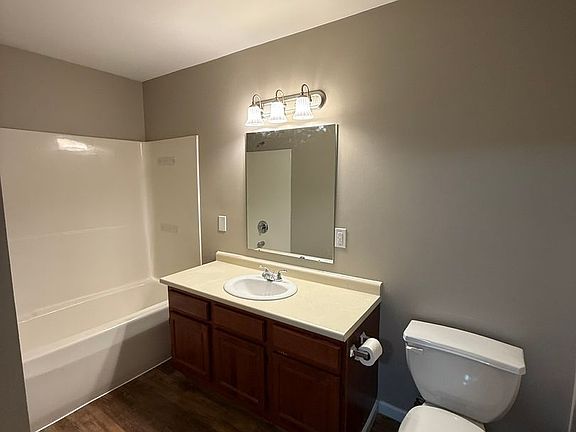 3rd image of 164 Barnstead Dr #23