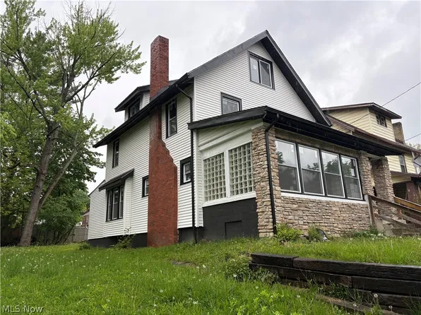 112 Burton Ave, Akron, OH 44302