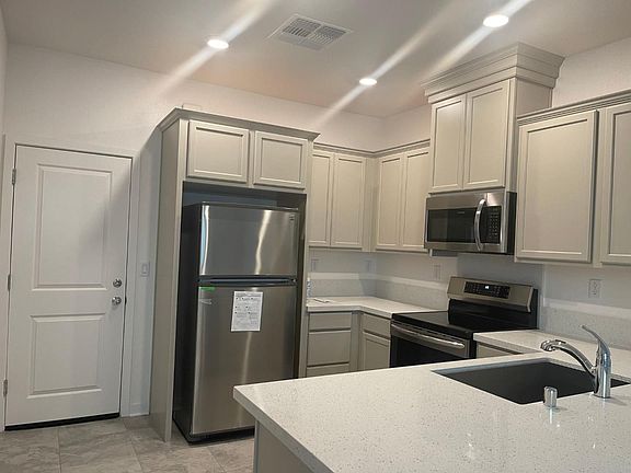3rd image of 5301 E Commerce Way Unit 57104