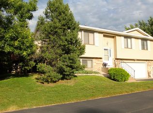 462 97th Ln NE, Blaine, MN 55434