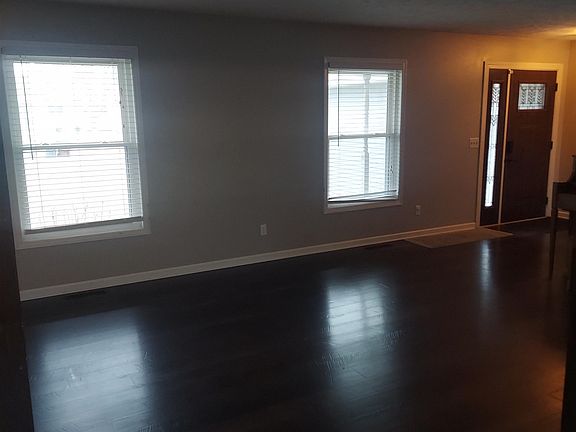 5th image of 308 Heeren Dr