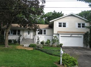 45 Saxon Way, New Rochelle, NY 10804