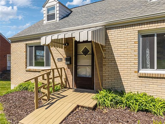 2nd image of 523 Beatty Rd
