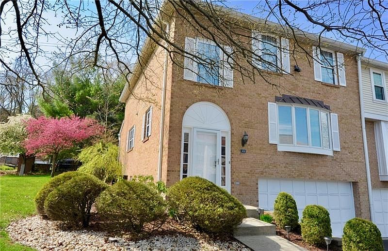 1st image of 301 Glenwood Dr
