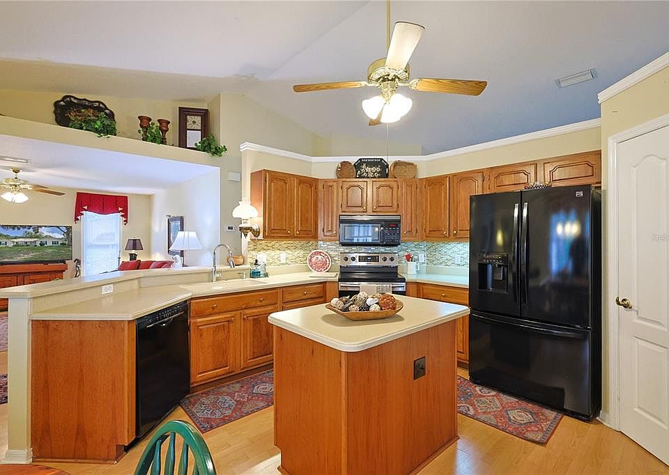ヴァンガード 24 Brigadoon Circle, Leesburg, FL 34788 | MLS G5097853
