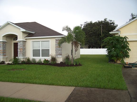 3rd image of 1745 James Pointe Dr