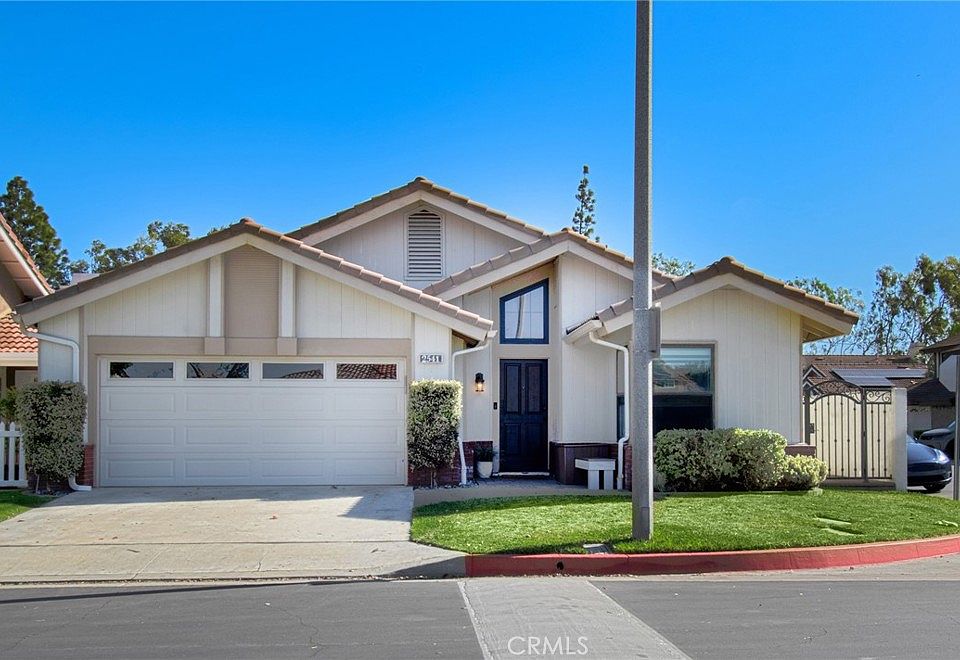 1st image of 2541 N River Trail Rd