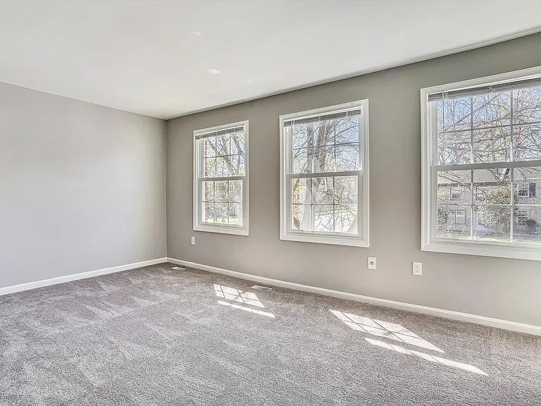 9202 Sprucewood Rd — Photo 14