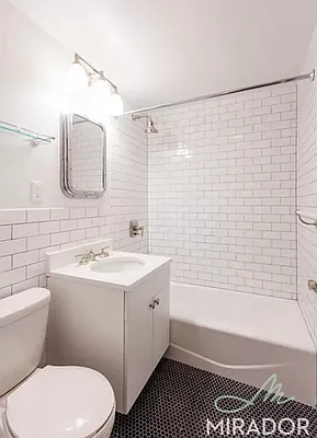 Rented by Mirador Real Estate | media 9