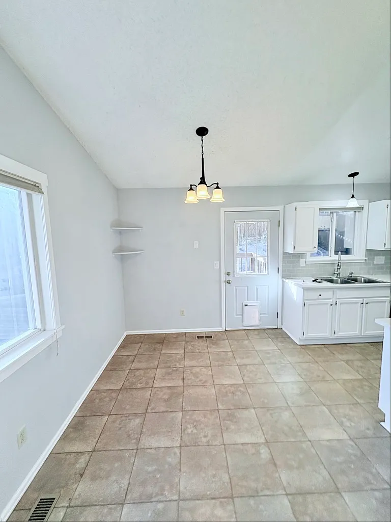 5499 Jennifer Ln, Colorado Springs, CO 80917 — Photo 3