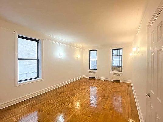 3rd image of 50 E 19th St APT D5