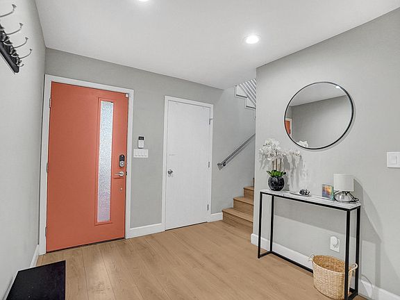 3rd image of 853 N McCadden Pl
