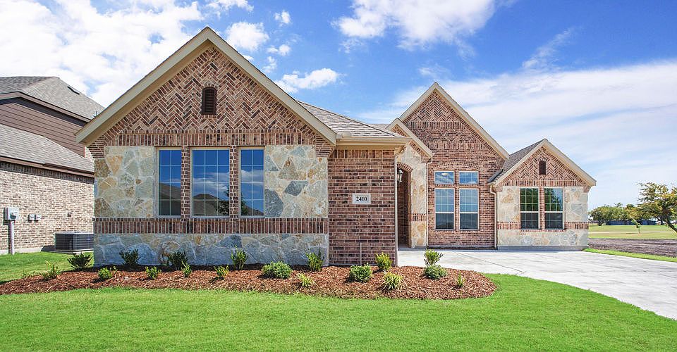 1st image of 2410 Llano Dr