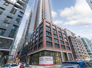 55 Mercer St #3902, Toronto, ON M5V1H2