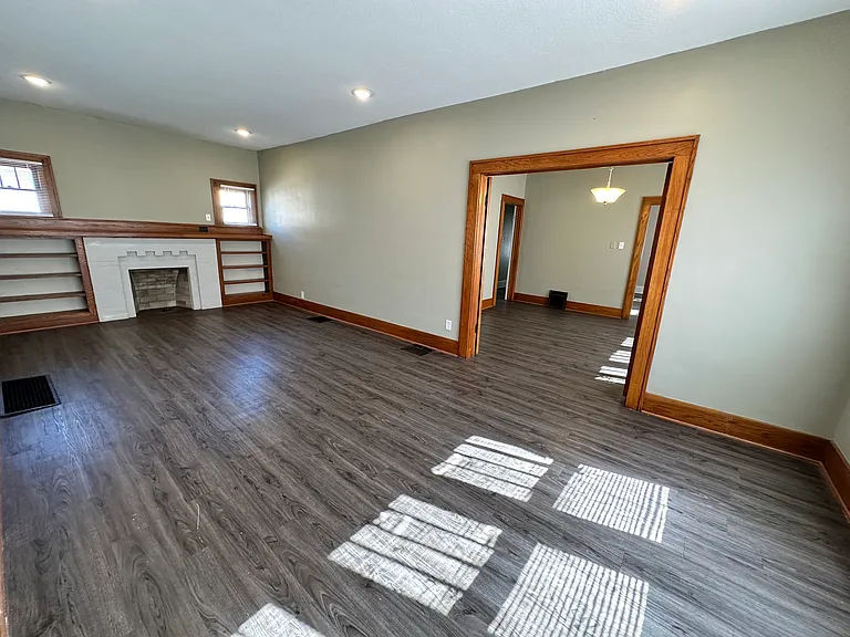 1318 S Hydraulic Ave — Photo 3