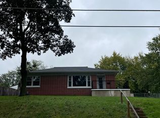 381 22nd Pl, Clinton, IA 52732