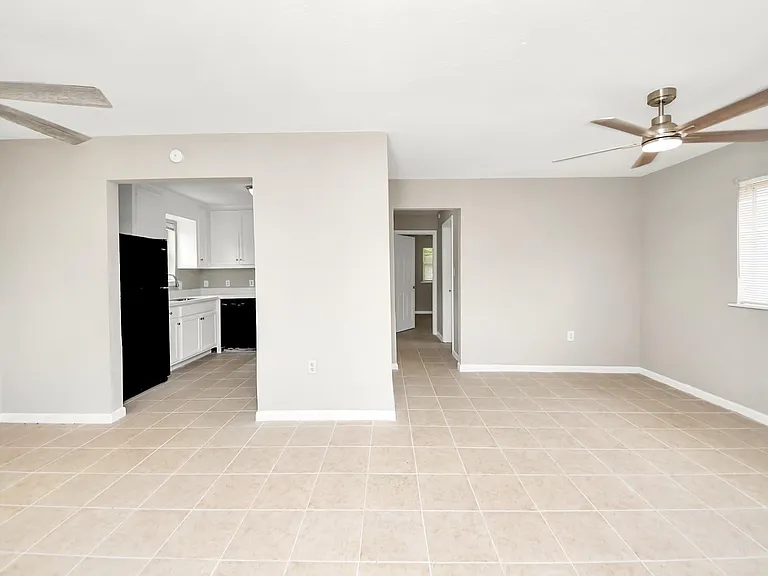 3914 Hoffman St #B — Photo 6