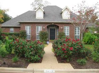 9229 Brookwater Cir, College Station, TX 77845