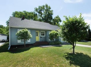 1102 12th St S, Moorhead, MN 56560