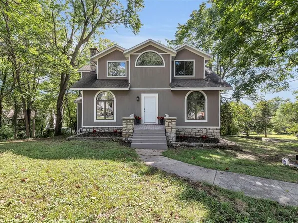 11327 E Park St, Sugar Creek, MO 64054