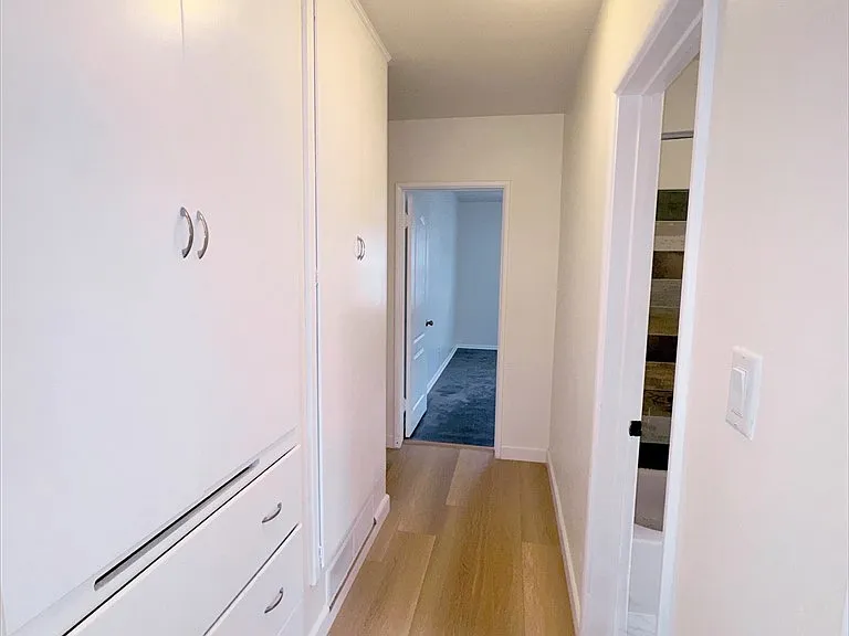 836 E Whitcomb Ave — Photo 18