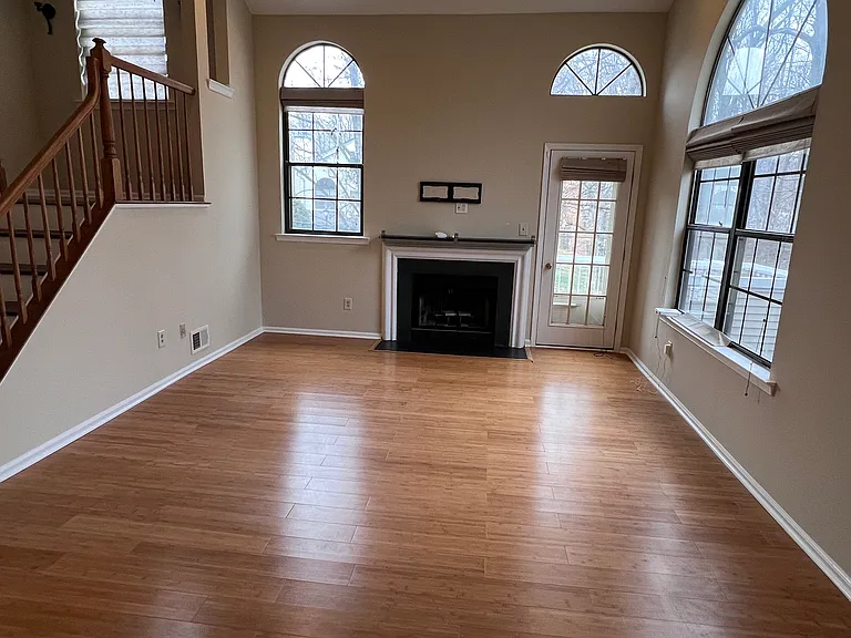 5003 Stonehedge Rd — Photo 4