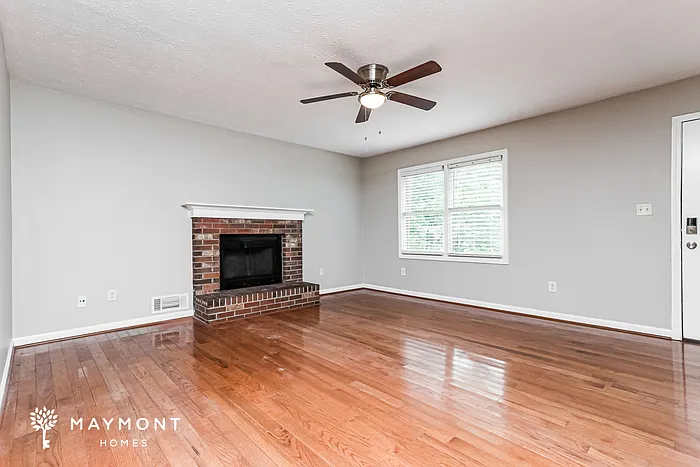 4636 Hamlet Walk SE — Photo 5