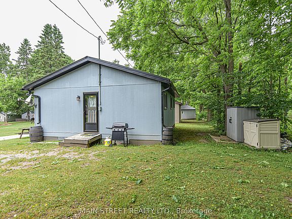 3rd image of 230 Lake Dalrymple Rd #20