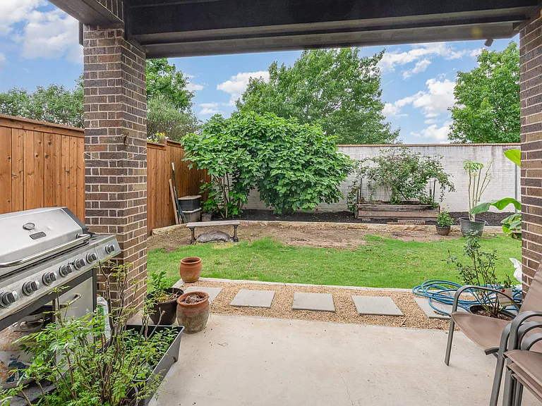 605 Conifer Ln — Photo 30