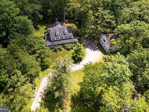2nd image of 118 Worman Rd