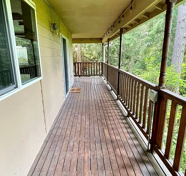 17535 Clear Lake Blvd SE — Photo 5